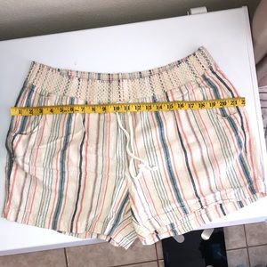 Multicolor striped linen shorts